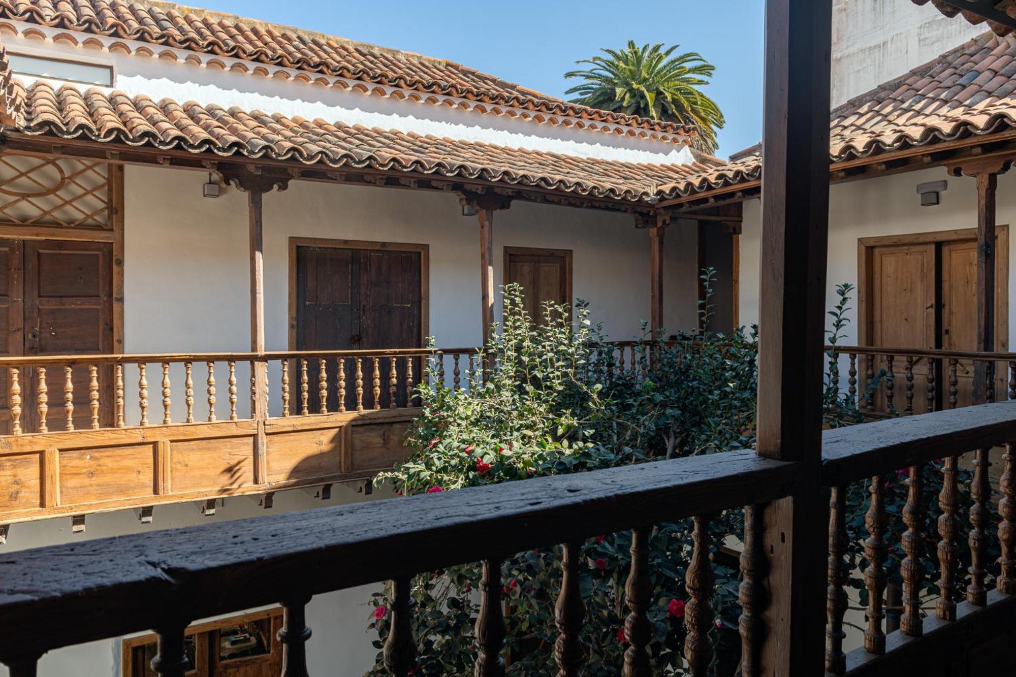 La Casa De La Camelia Hotel La Laguna  Exterior photo