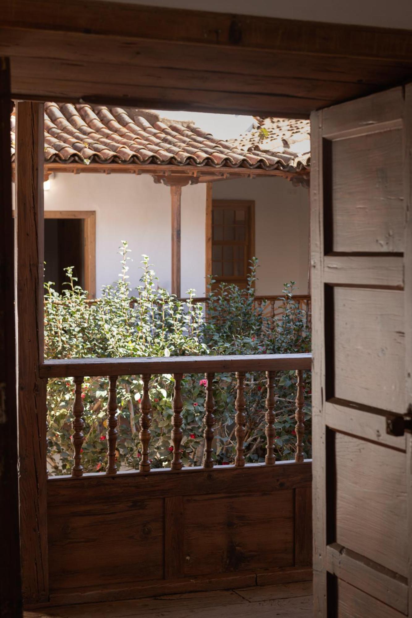 La Casa De La Camelia Hotel La Laguna  Exterior photo